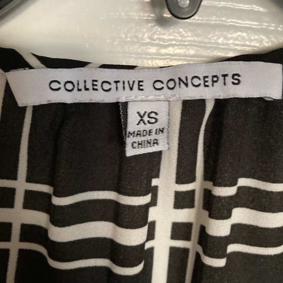 Collective Concepts women’s blouse. Size XS. Black/white. Sheer. - Picture 2 of 6